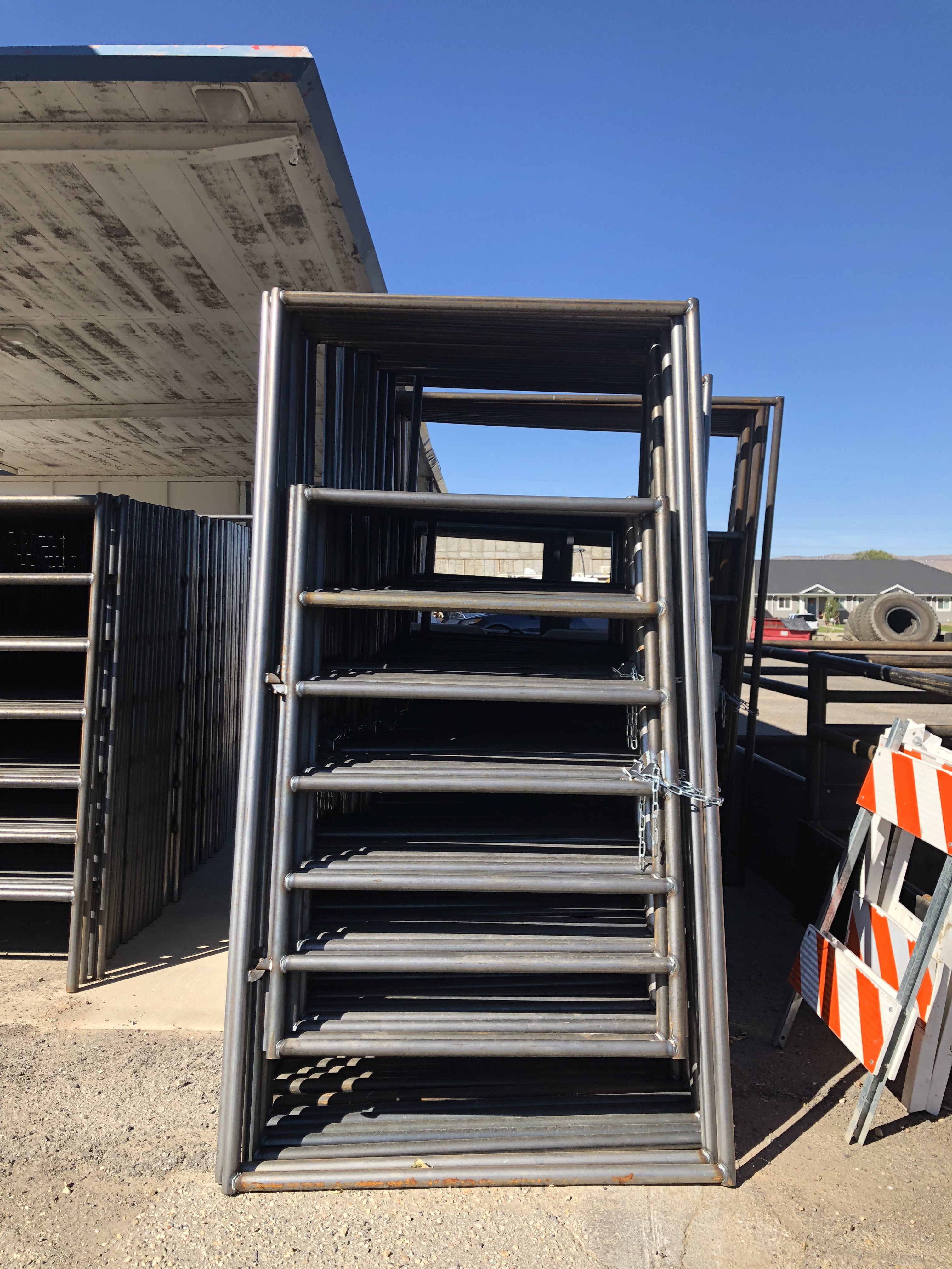 MCE 4' 7 Rail Bow Gate